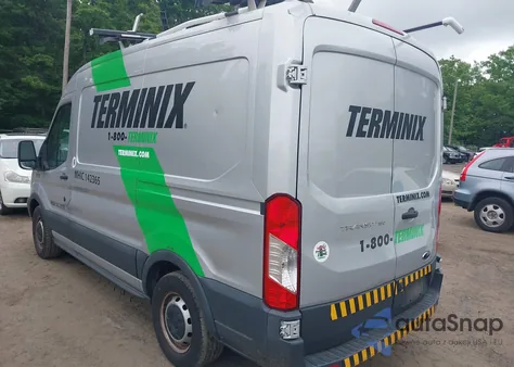 2017 Ford Transit-150 z USA, uszkodzony, nr VIN 1FTYE1CM5HKB43616